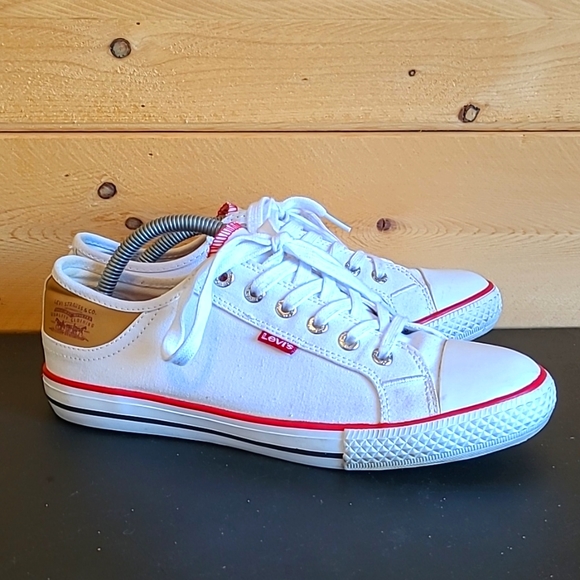 Levi's Shoes - LEVI'S STAN BUCK sneakers regular white WOMEN SIZE 8